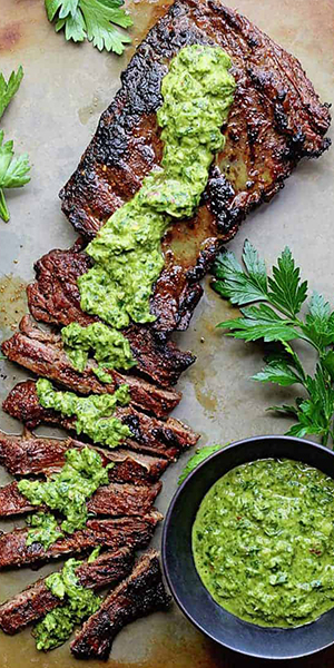 Côte à l’os BBQ à la sauce Chimichurri