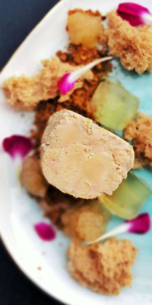 Foie gras au spéculoos et à la poire