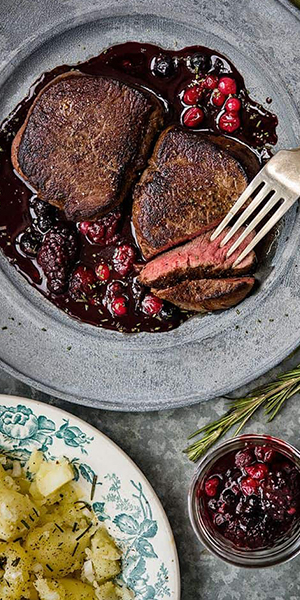 Filet de chevreuil sauce aux mûres