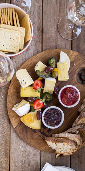 Plateau de fromages avec une note fruitée