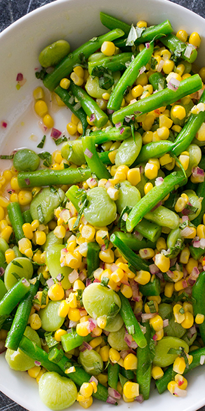 Salade de succotash aux asperges vertes et à la menthe